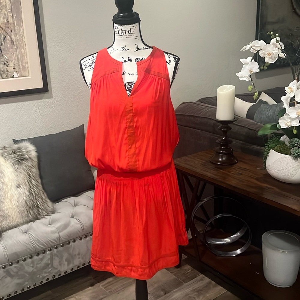 Beautiful orange/red silk like dress.